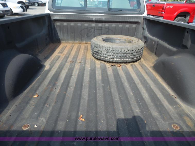 image for item L4987 2002 Ford F150 pickup truck