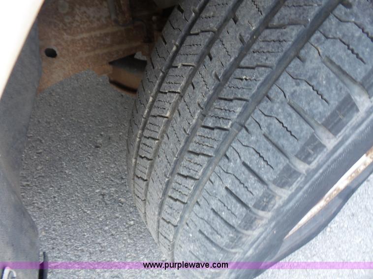 image for item L4987 2002 Ford F150 pickup truck