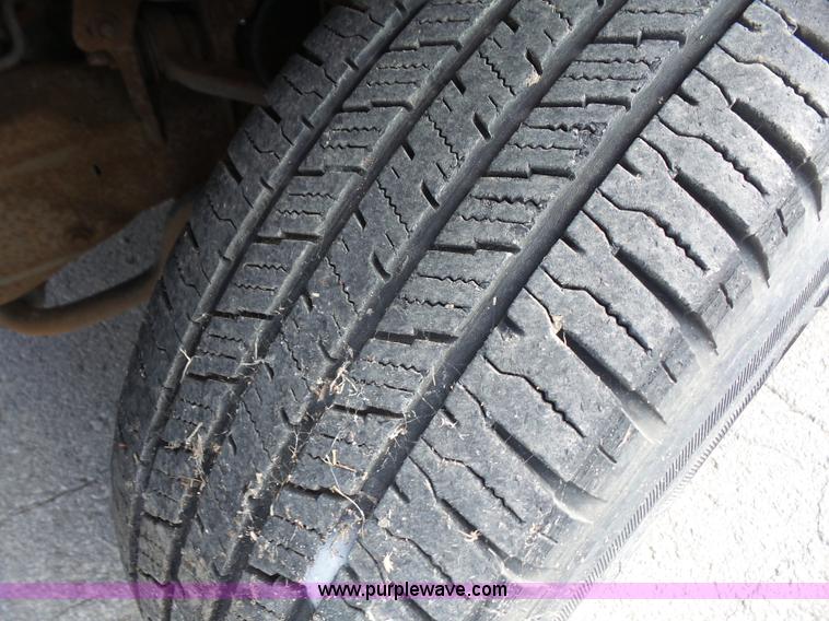 image for item L4987 2002 Ford F150 pickup truck