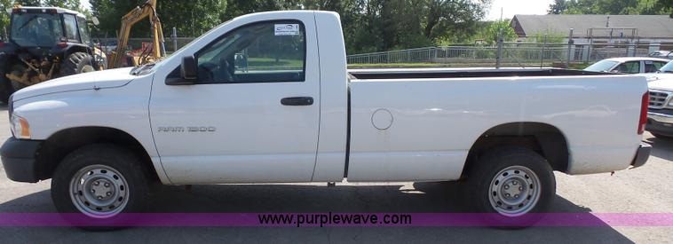 image for item L4988 2005 Dodge Ram 1500 pickup truck