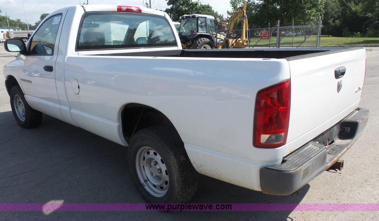 image for item L4988 2005 Dodge Ram 1500 pickup truck
