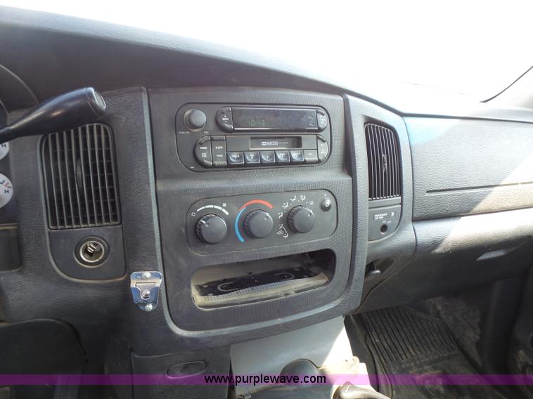 image for item L4988 2005 Dodge Ram 1500 pickup truck