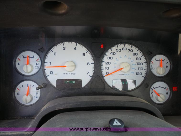 image for item L4988 2005 Dodge Ram 1500 pickup truck