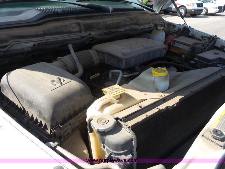 image for item L4988 2005 Dodge Ram 1500 pickup truck