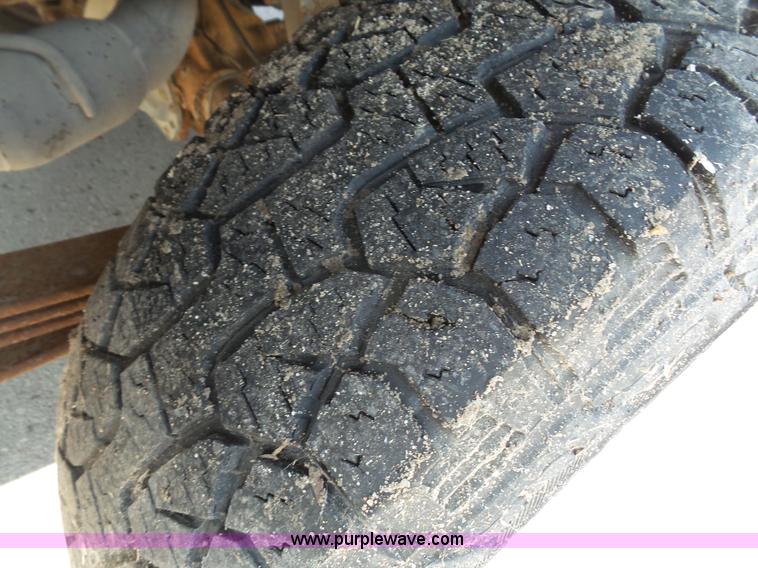 image for item L4988 2005 Dodge Ram 1500 pickup truck