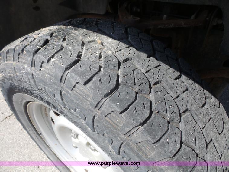 image for item L4988 2005 Dodge Ram 1500 pickup truck