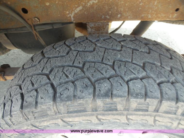 image for item L4988 2005 Dodge Ram 1500 pickup truck