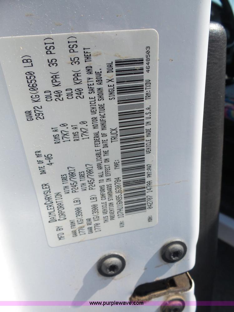 image for item L4988 2005 Dodge Ram 1500 pickup truck