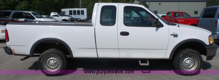 image for item L4989 1998 Ford F150 SuperCab pickup truck