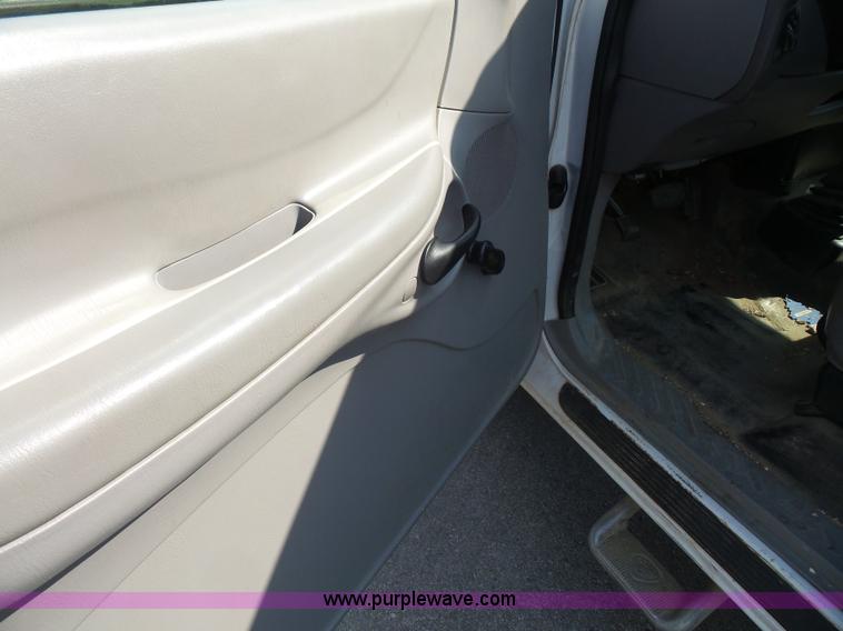 image for item L4989 1998 Ford F150 SuperCab pickup truck