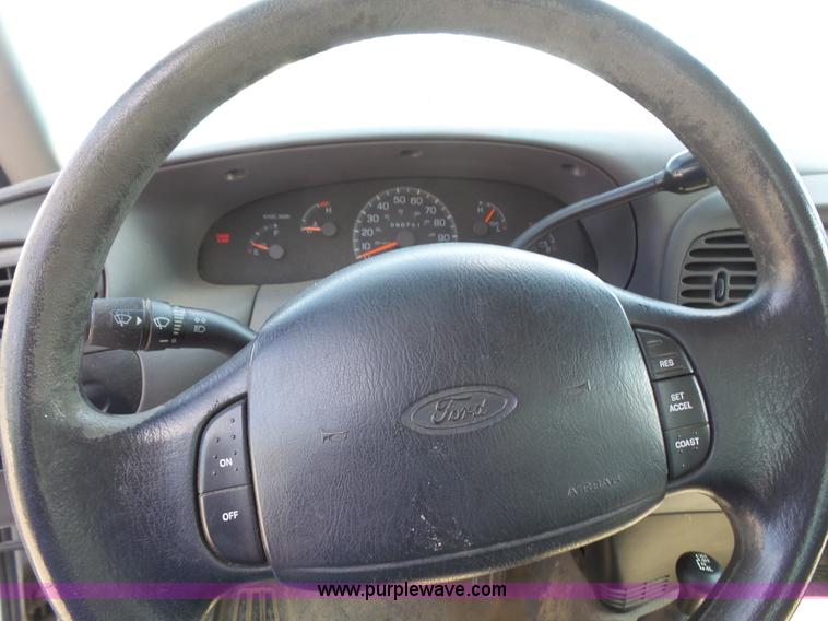 image for item L4989 1998 Ford F150 SuperCab pickup truck