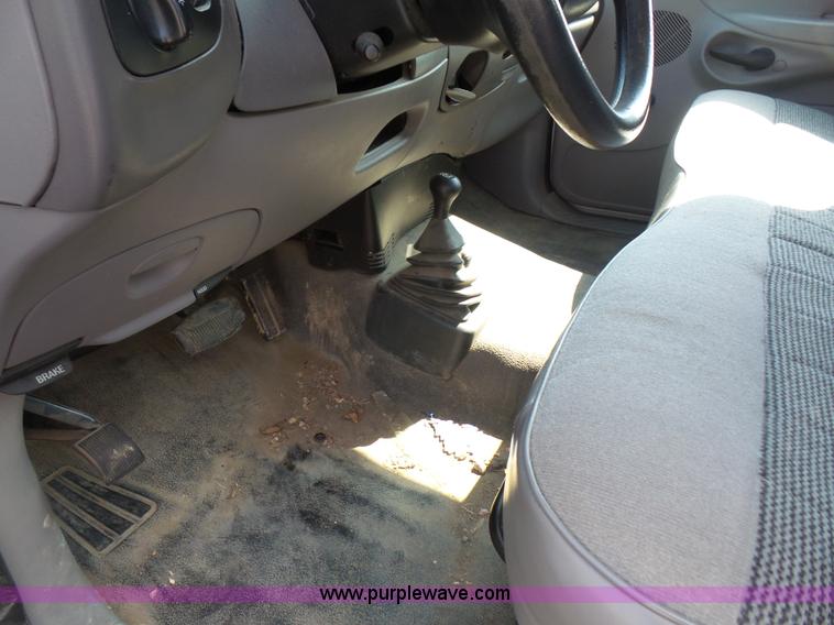 image for item L4989 1998 Ford F150 SuperCab pickup truck