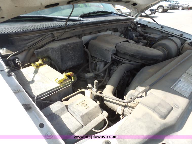 image for item L4989 1998 Ford F150 SuperCab pickup truck