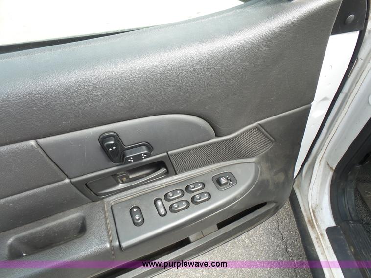 image for item L4990 2005 Ford Crown Victoria Police Interceptor