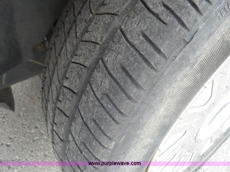 image for item L4990 2005 Ford Crown Victoria Police Interceptor