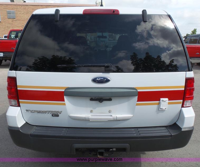 image for item L4991 2006 Ford Expedition XLT SUV