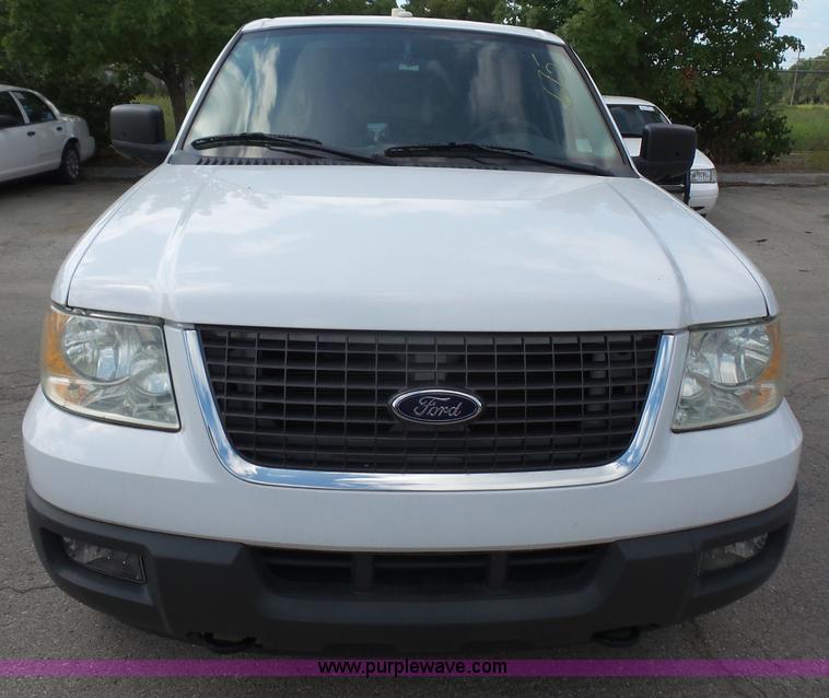 image for item L4991 2006 Ford Expedition XLT SUV
