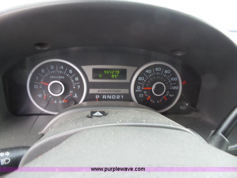 image for item L4991 2006 Ford Expedition XLT SUV