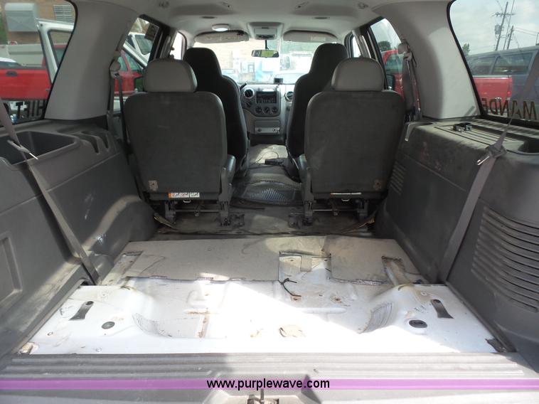 image for item L4991 2006 Ford Expedition XLT SUV