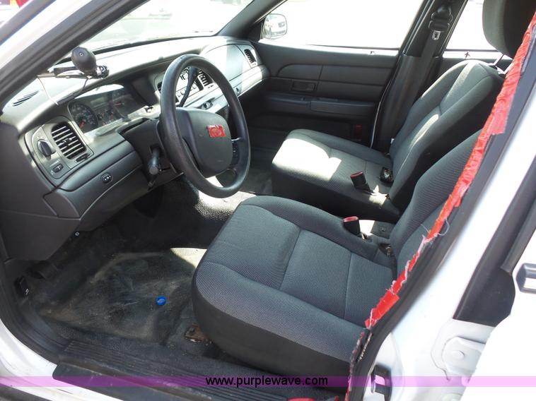 image for item L4992 2011 Ford Crown Victoria Police Interceptor