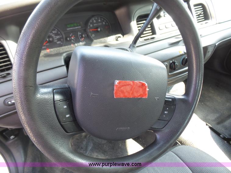 image for item L4992 2011 Ford Crown Victoria Police Interceptor