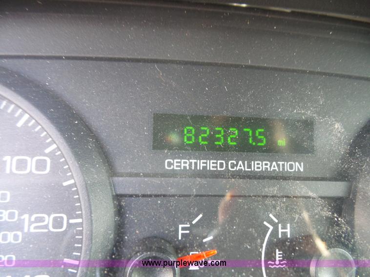 image for item L4992 2011 Ford Crown Victoria Police Interceptor