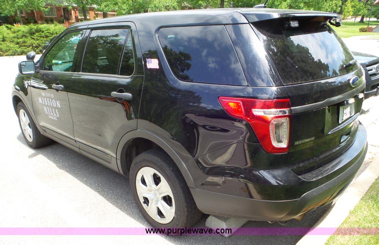 image for item L6826 2013 Ford Explorer Police SUV