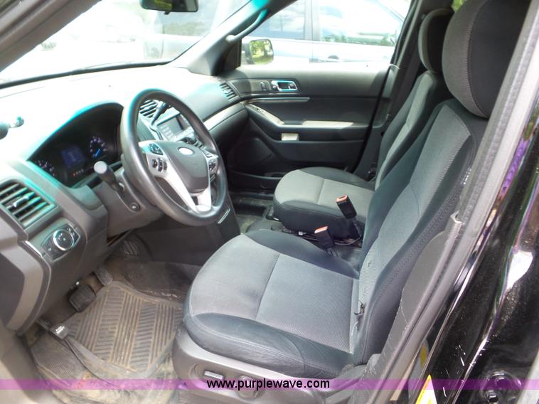 image for item L6826 2013 Ford Explorer Police SUV