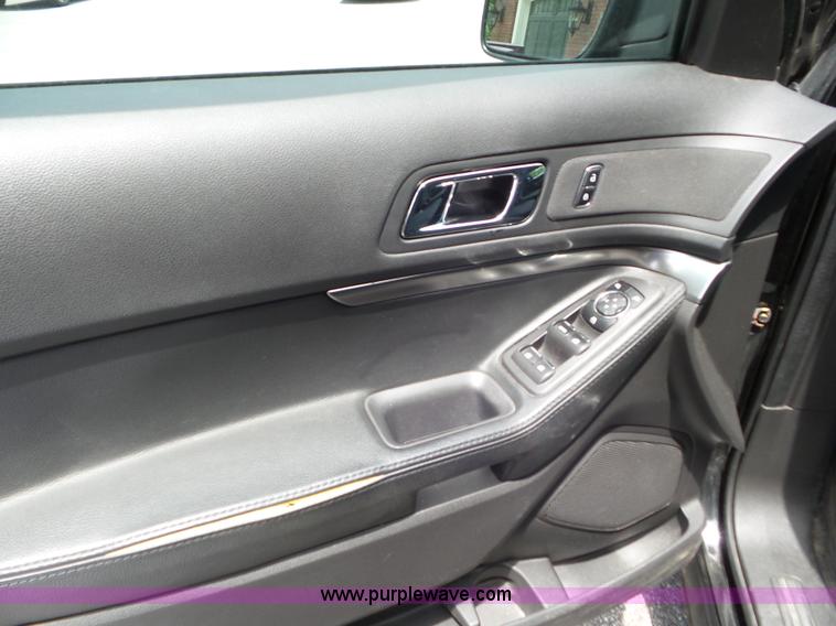 image for item L6826 2013 Ford Explorer Police SUV