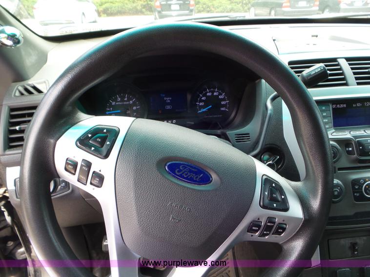 image for item L6826 2013 Ford Explorer Police SUV