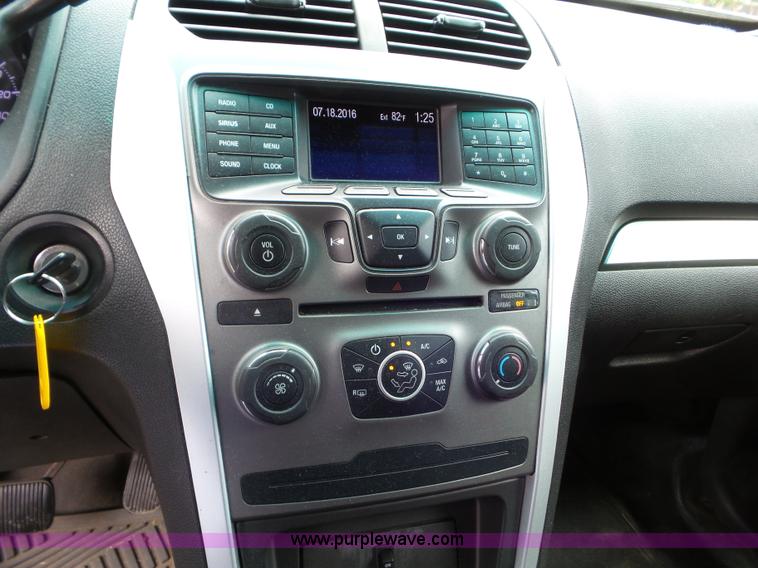 image for item L6826 2013 Ford Explorer Police SUV