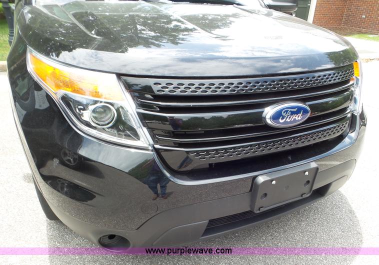 image for item L6826 2013 Ford Explorer Police SUV