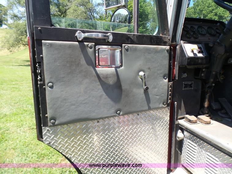 image for item L7087 1996 Sutphen Crew Cab ladder fire truck