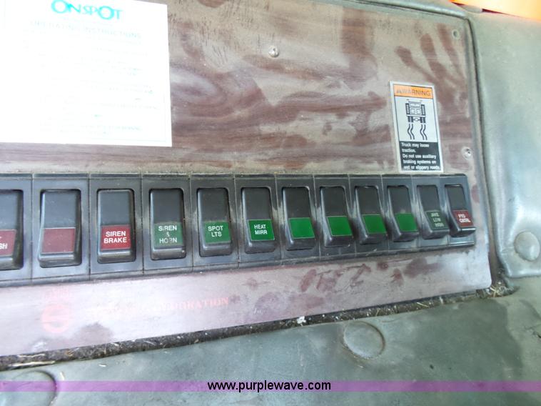 image for item L7087 1996 Sutphen Crew Cab ladder fire truck