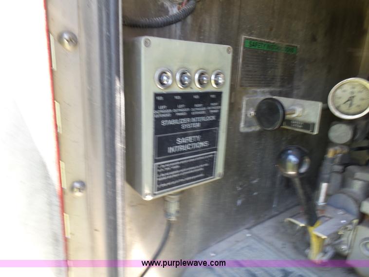 image for item L7087 1996 Sutphen Crew Cab ladder fire truck