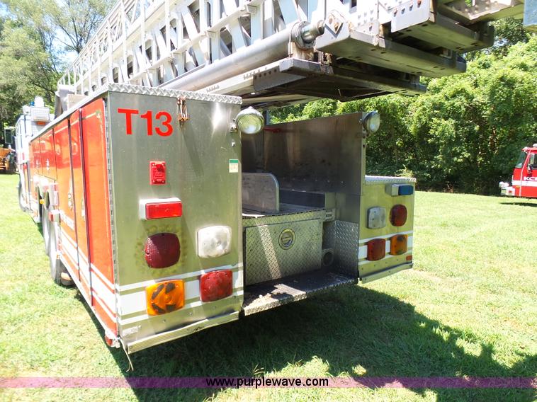 image for item L7087 1996 Sutphen Crew Cab ladder fire truck