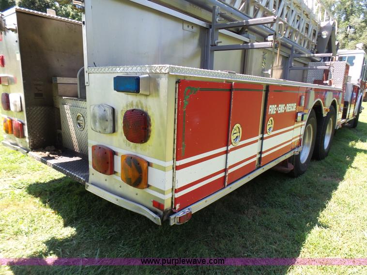 image for item L7087 1996 Sutphen Crew Cab ladder fire truck