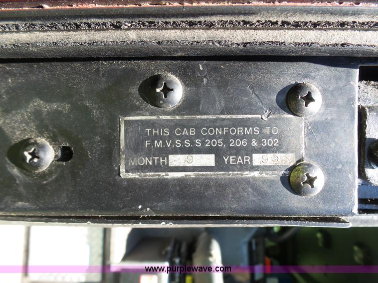 image for item L7087 1996 Sutphen Crew Cab ladder fire truck