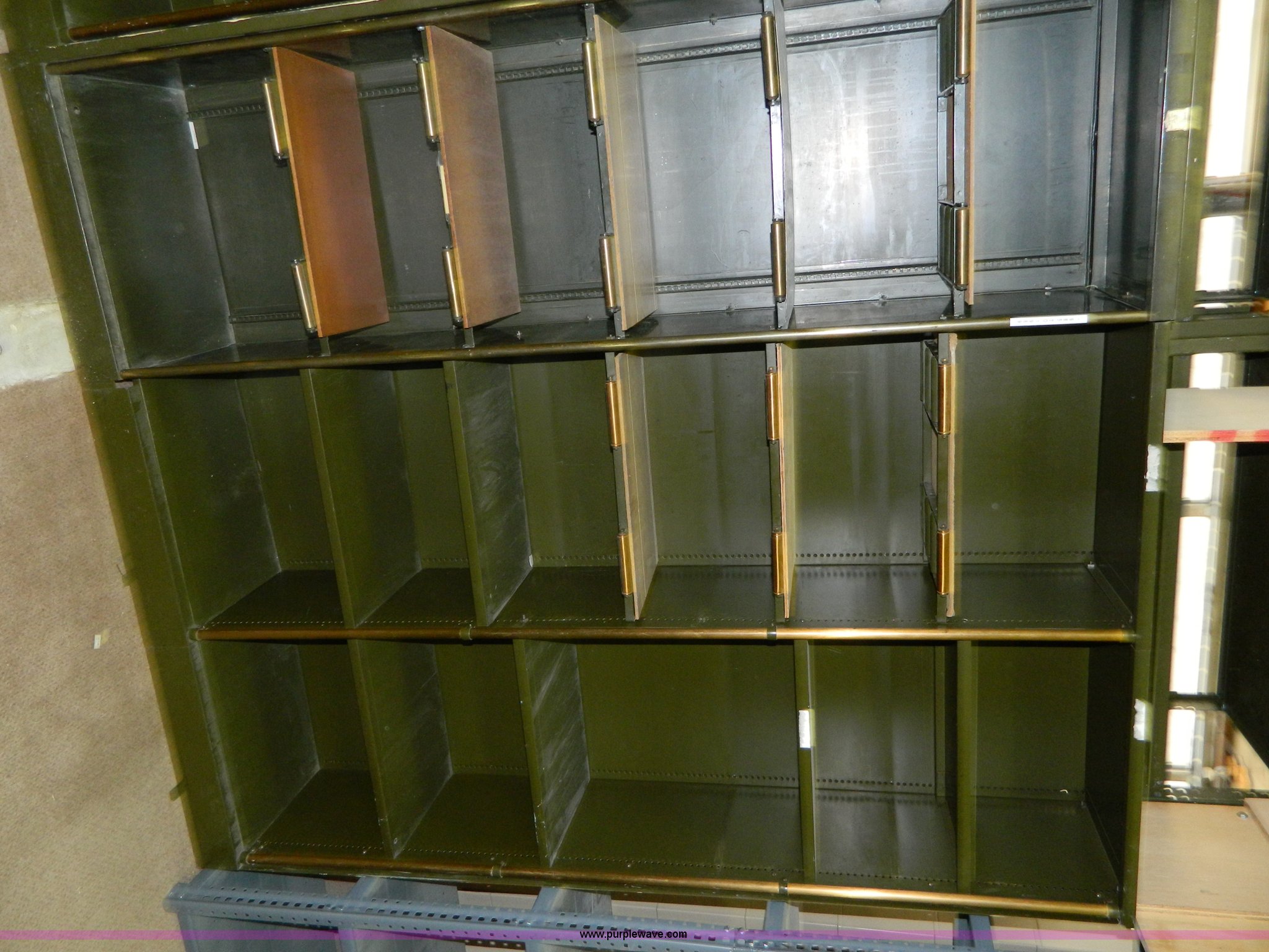 Furniture in Hays, KS Item BI9808 sold Purple Wave