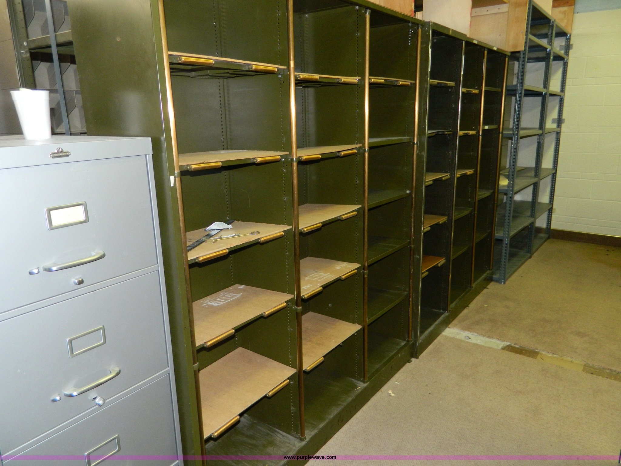 Furniture in Hays, KS Item BI9808 sold Purple Wave