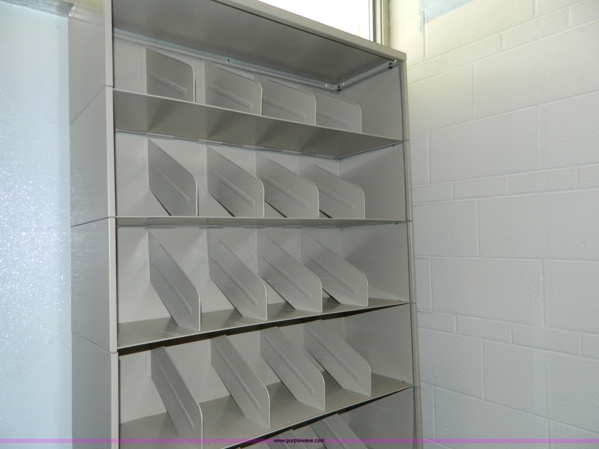 Furniture in Hays, KS Item BI9808 sold Purple Wave