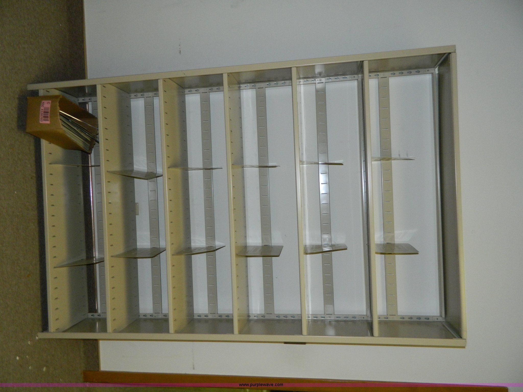 Furniture in Hays, KS Item BI9808 sold Purple Wave