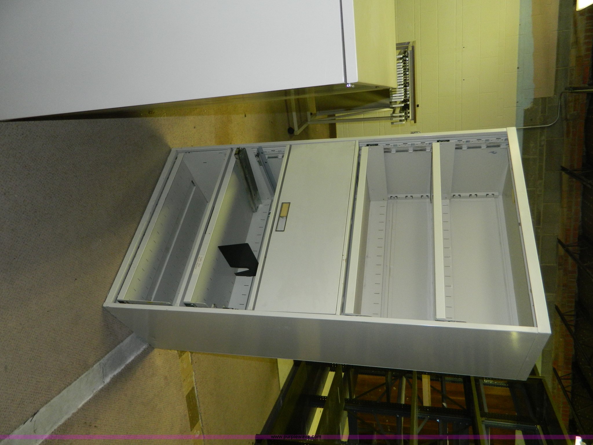 Furniture in Hays, KS Item BI9809 sold Purple Wave