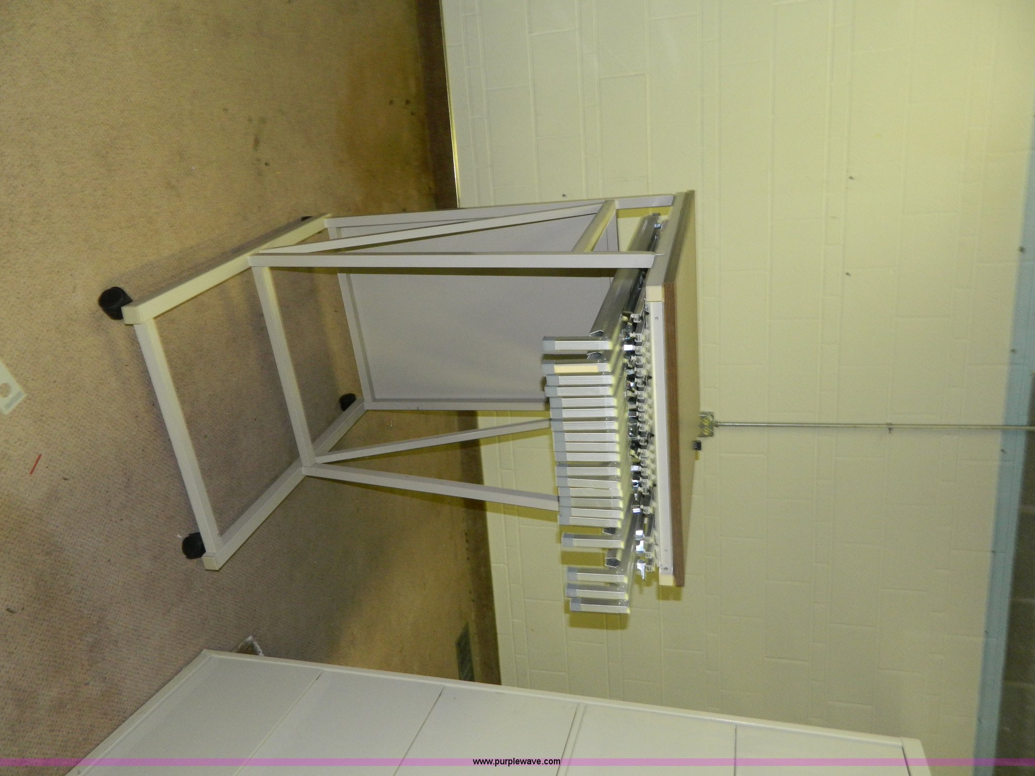 Furniture in Hays, KS Item BI9809 sold Purple Wave