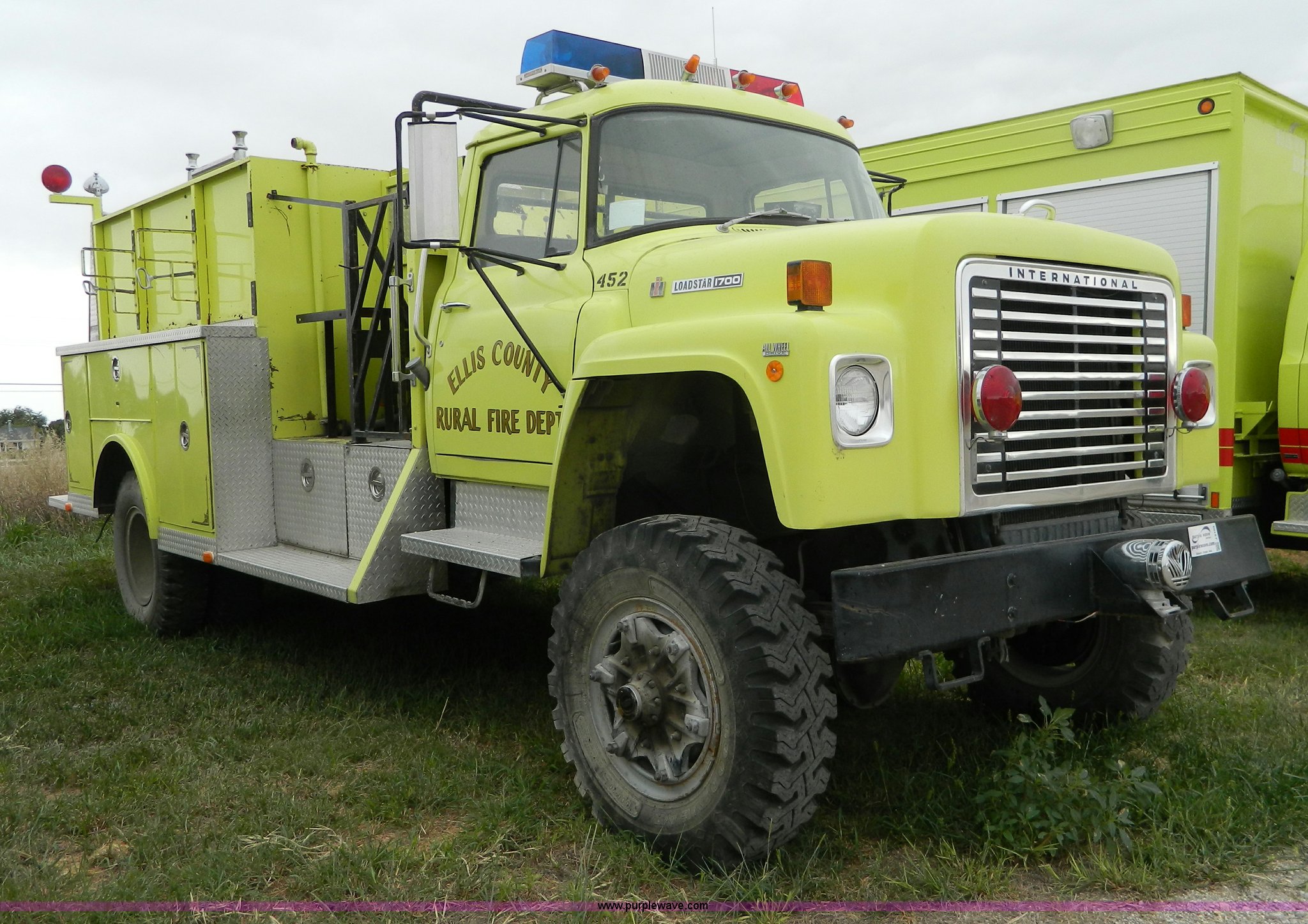 1978 International Loadstar 1700 fire truck in Hays, KS Item J5103 sold Purple Wave