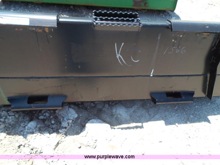 image for item BG9285 John Deere D66 skid steer bucket