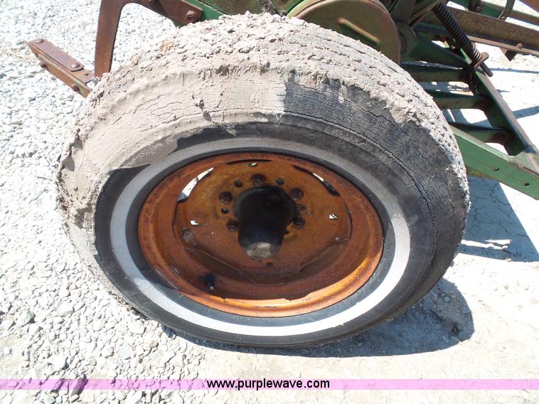 image for item BG9288 John Deere Van Brunt FBA grain drill