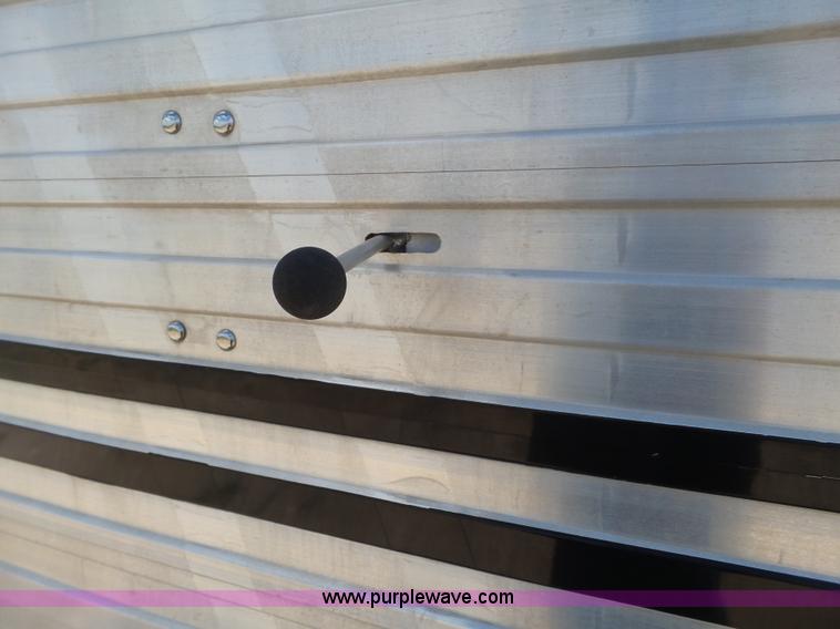 image for item BZ9180 2005 Cherokee livestock trailer