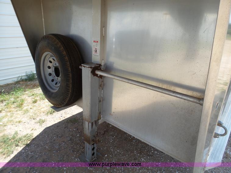 image for item BZ9180 2005 Cherokee livestock trailer