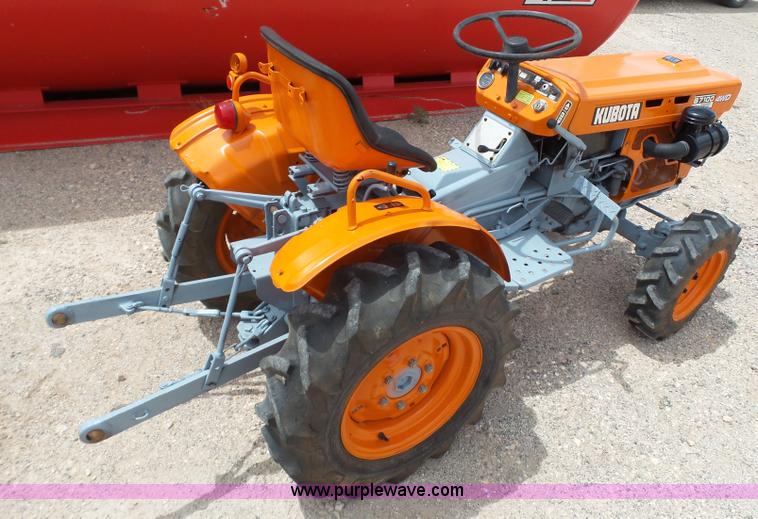 image for item BZ9190 Kubota B7100HST MFWD tractor